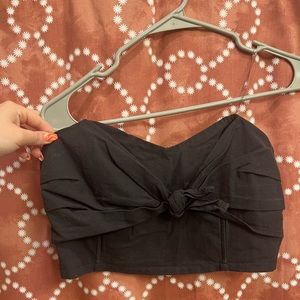 Sleeveless crop